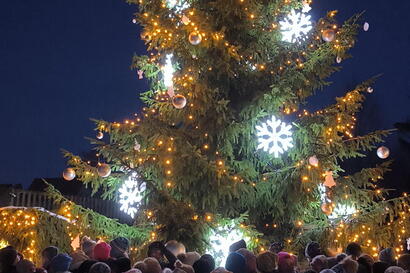 ROZSVÍCENÍ VÁNOČNÍHO STROMEČKU!